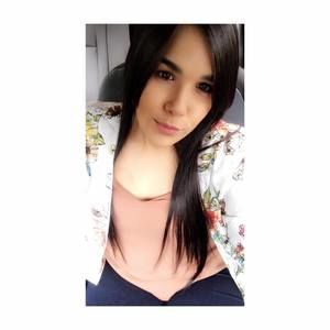 Meet your Posher, Hillary vanessa